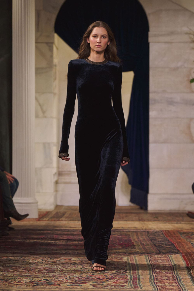Ralph-Lauren-Fall-Winter-2026-2027-New-York-Runway-Magazine-37.jpg