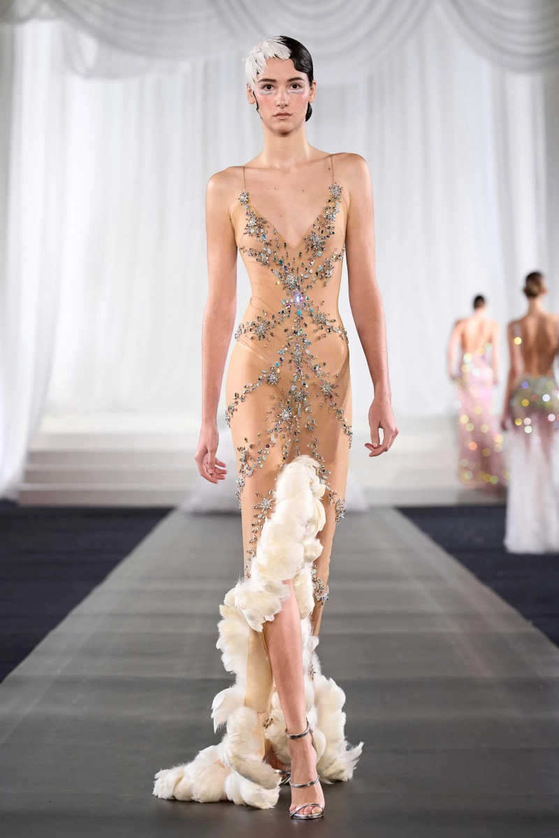 00057-celia-kritharioti-spring-2026-couture-credit-brand-sponsored.webp