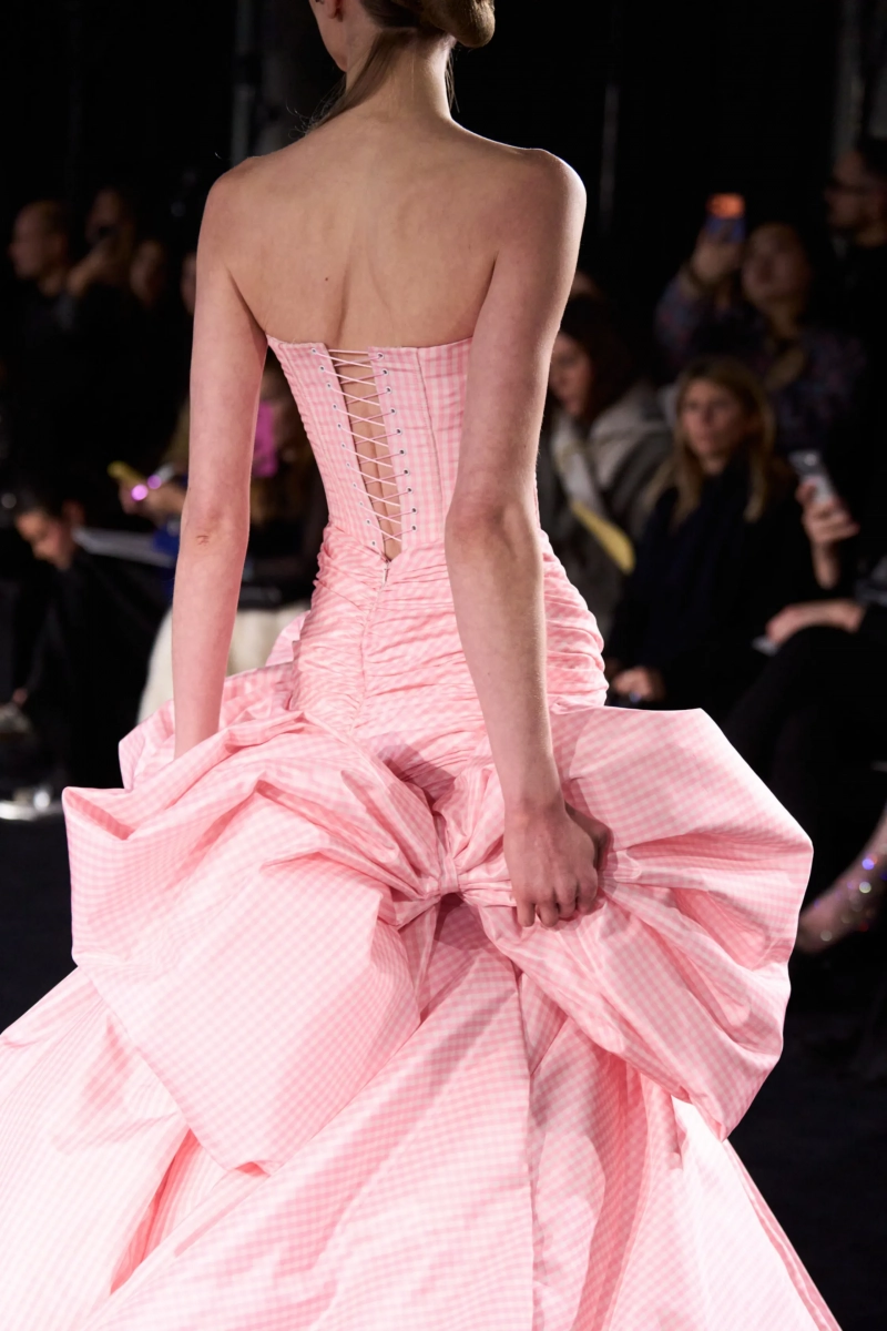 00075-celia-kritharioti-spring-2026-couture-detail-credit-brand-sponsored.webp