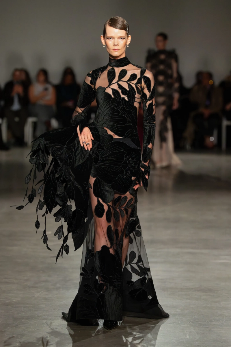 00044-christian-siriano-fall-2026-ready-to-wear-credit-gorunway.webp