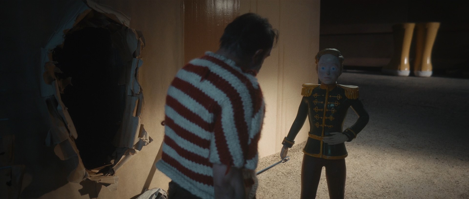 The.Shrinking.Man.2025.1080p.BluRay.DD.5.1.x264-MegaPeer.mkv_snapshot_01.02.54.670.jpg