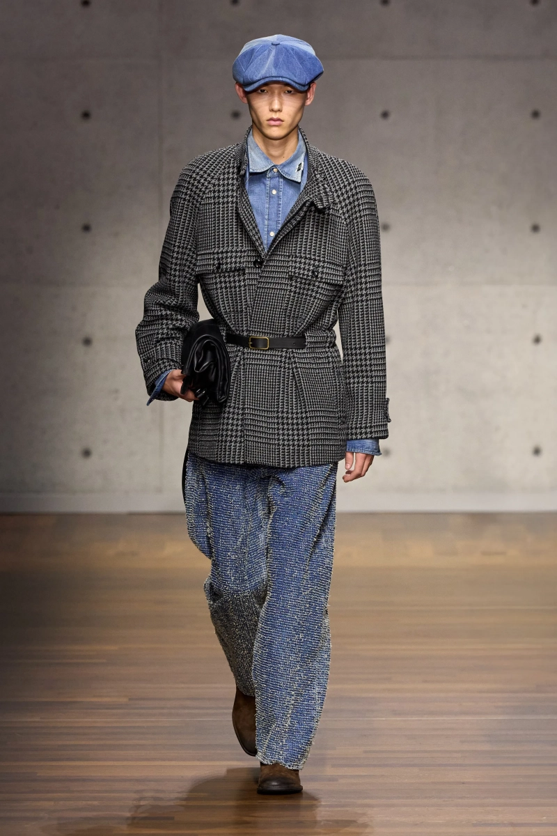 00030-emporio-armani-fall-2026-ready-to-wear-credit-gorunway.webp