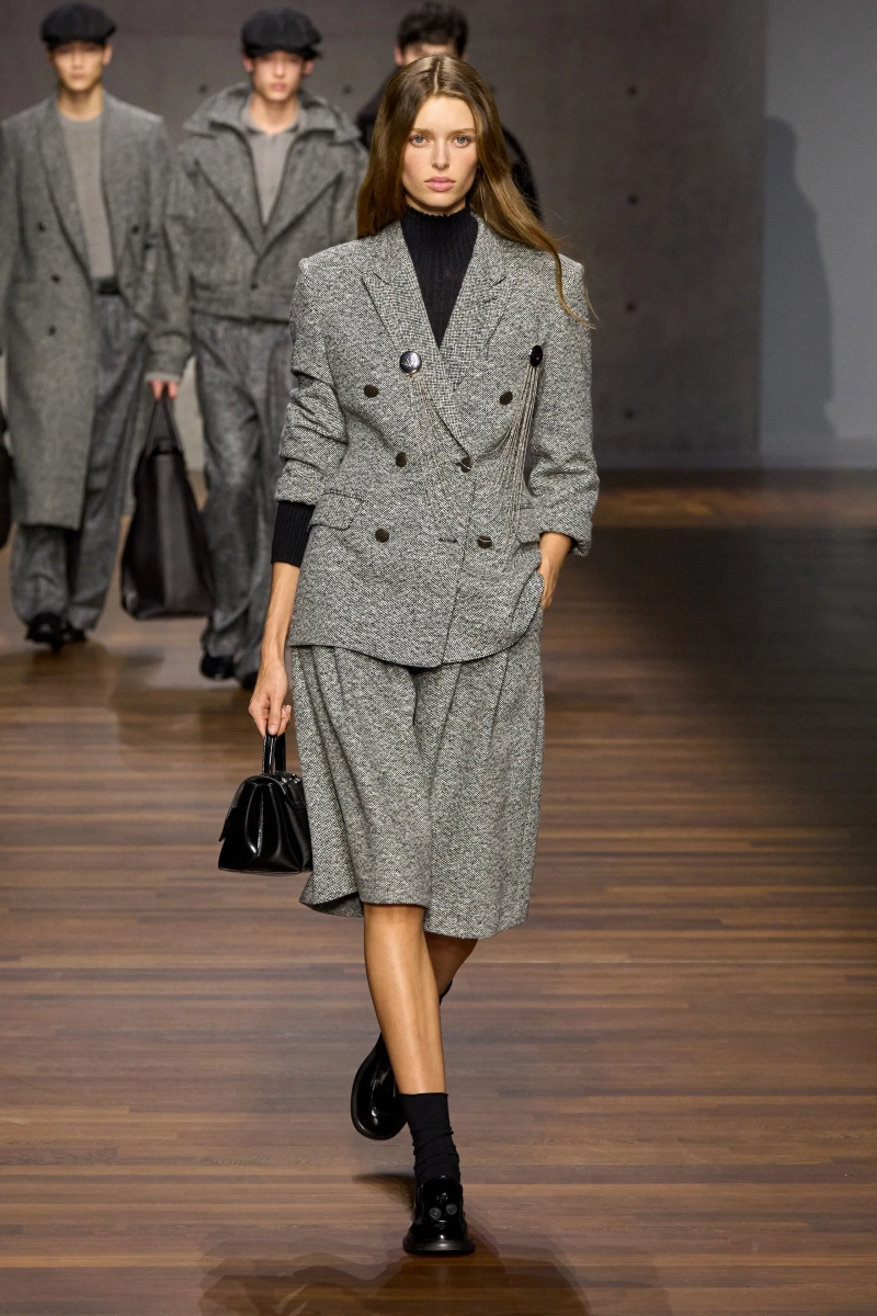 00025-emporio-armani-fall-2026-ready-to-wear-credit-gorunway.webp