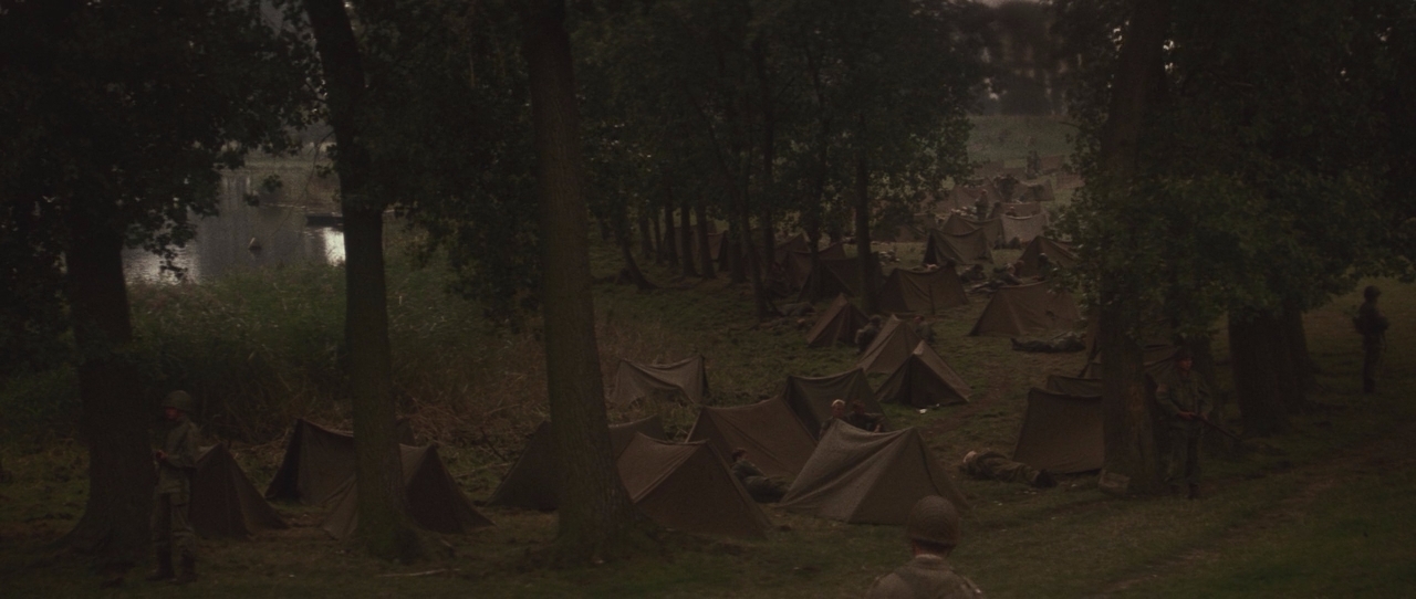 Мост слишком далеко.1977.BDRip 720p msltel.mkv_snapshot_02.04.35.852.jpg