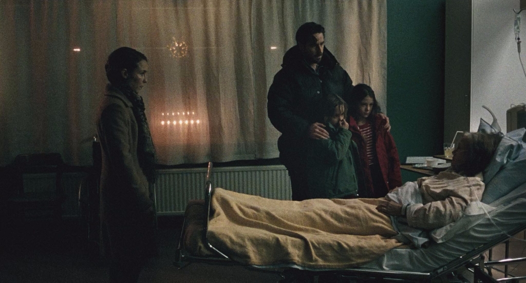 По ту сторону.2010.BDRip AVC msltel.mkv_snapshot_00.30.08.750.jpg