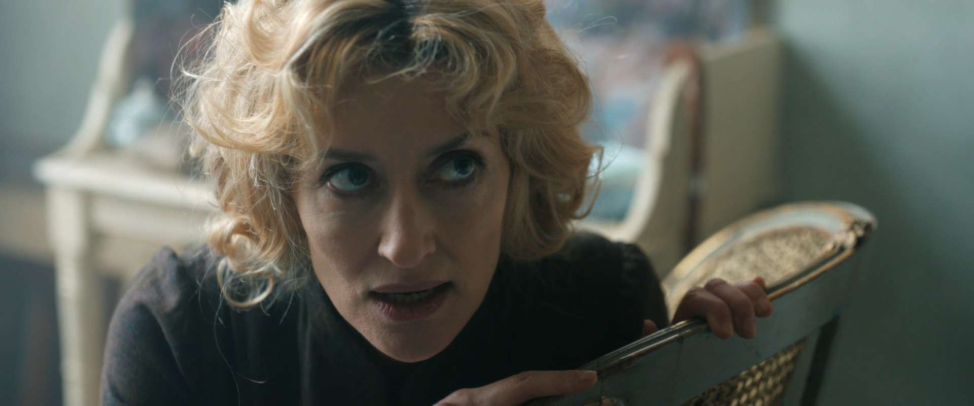 Young.Sherlock.2026.S01E01.1080p.Kerob-0006.jpg