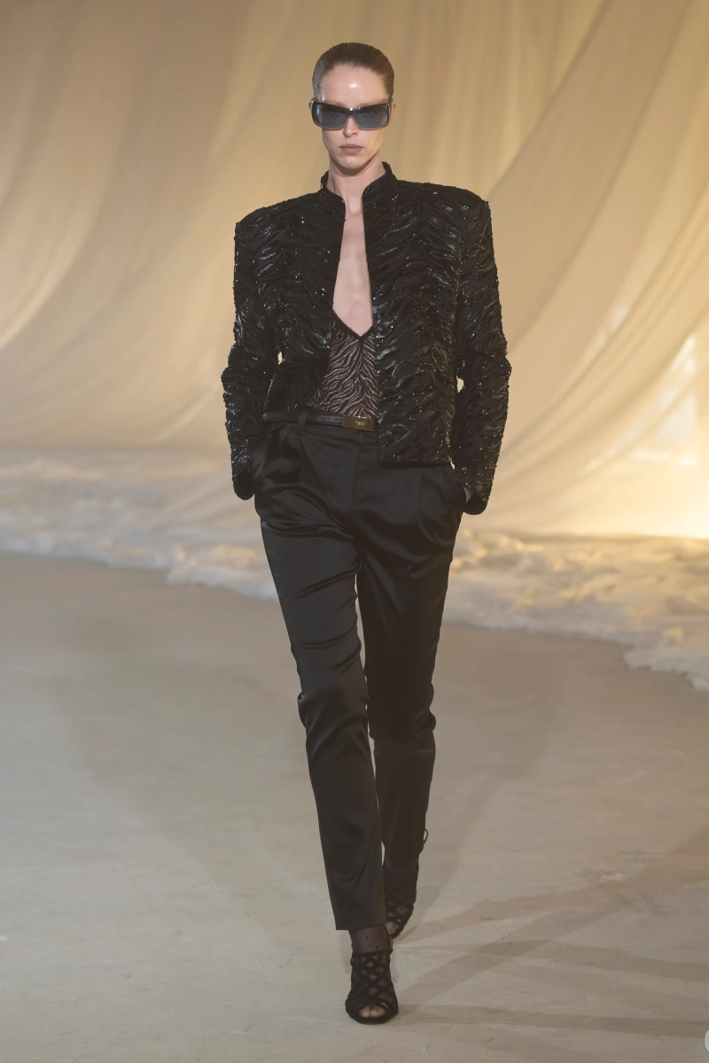 00017-balmain-fall-2026-ready-to-wear-credit-brand.webp