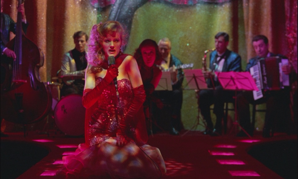 Лола.1981.BDRip AVC msltel.mkv_snapshot_00.08.32.656.jpg