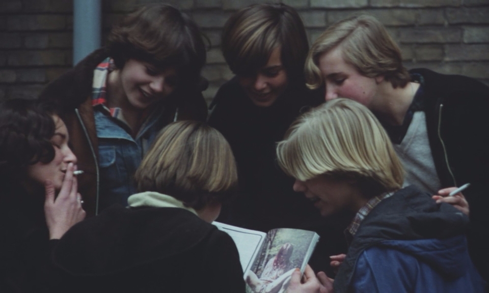 Дебют.1977.BDRip AVC msltel.mkv_snapshot_00.09.08.978.jpg