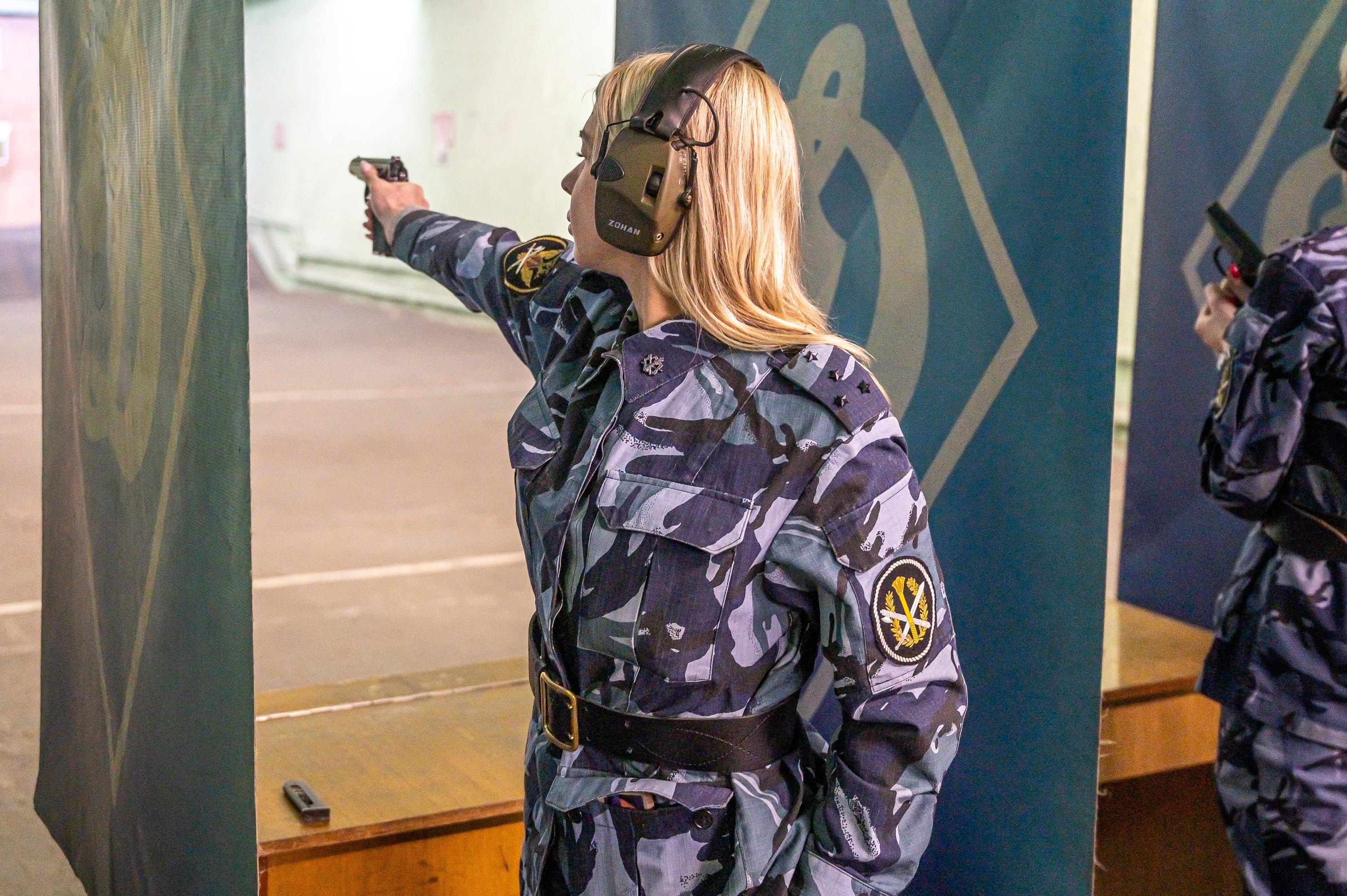 Гендерный разрыв в зарплатах сохраняется в России: женщины зарабатывают на 30% меньше