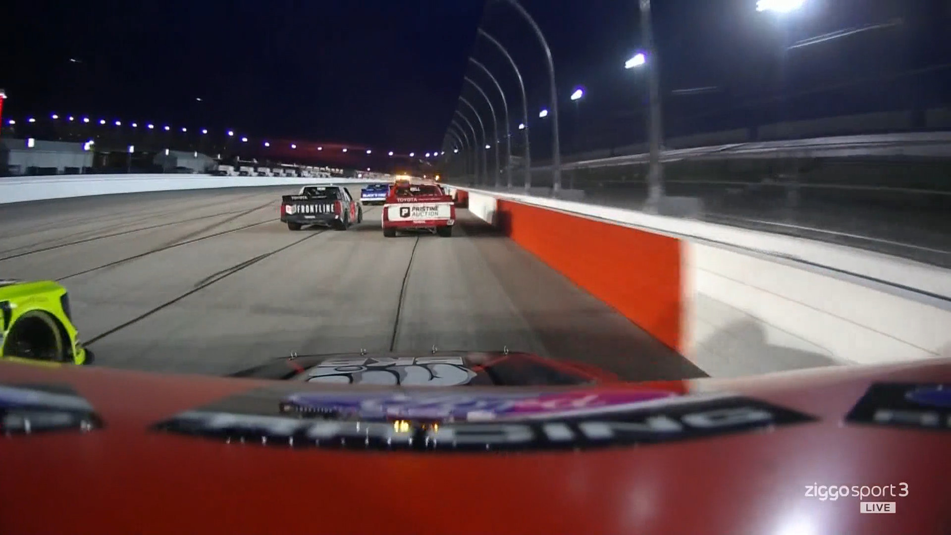 cap_NASCAR.Craftsman.Truck.Series.2026.R04.Darlington.Race.IPTV.1080p.EN_00_19_39_15.jpg