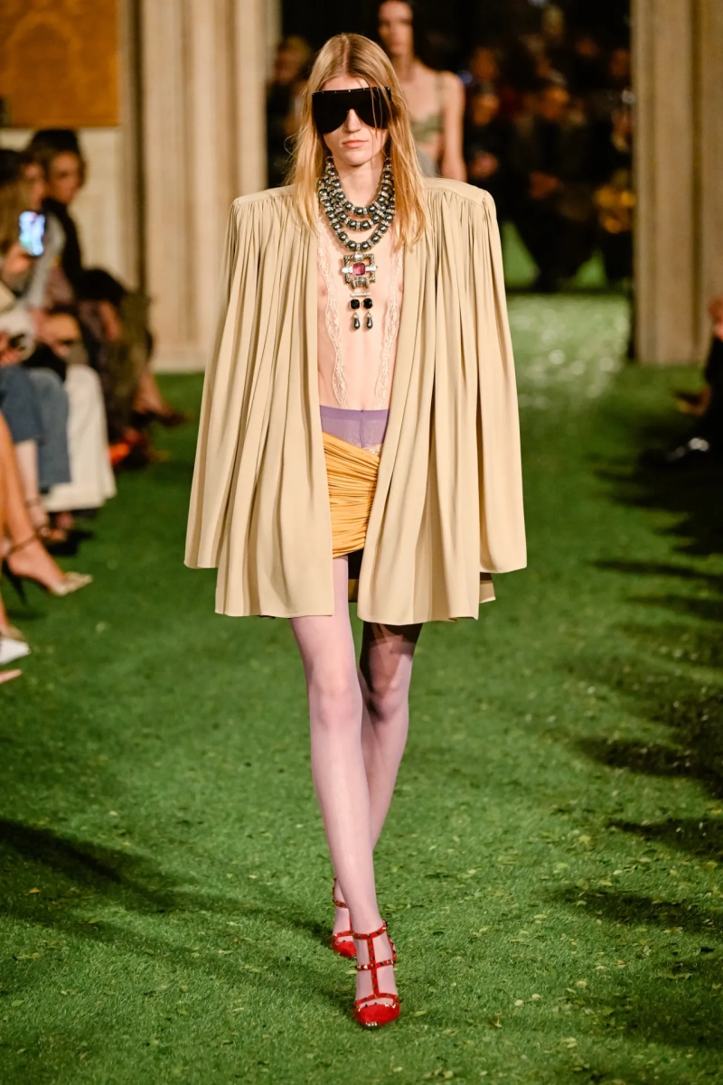 valentino-fall-26-rtw-GG-069.webp