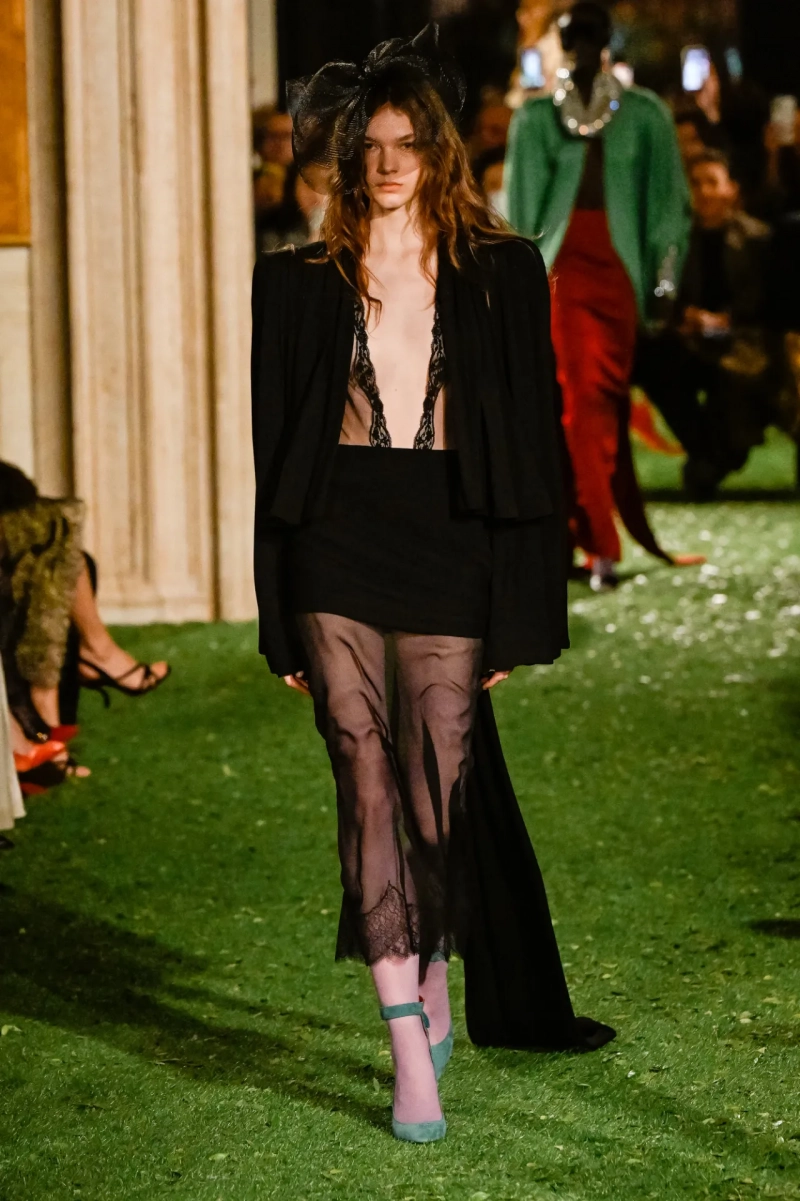 valentino-fall-26-rtw-GG-004.webp