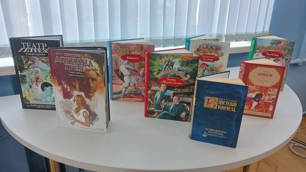 Выставка настольная.jpg