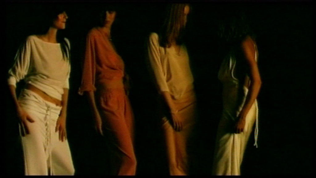 Tosca-Honey.vob_snapshot_00.42.385.png