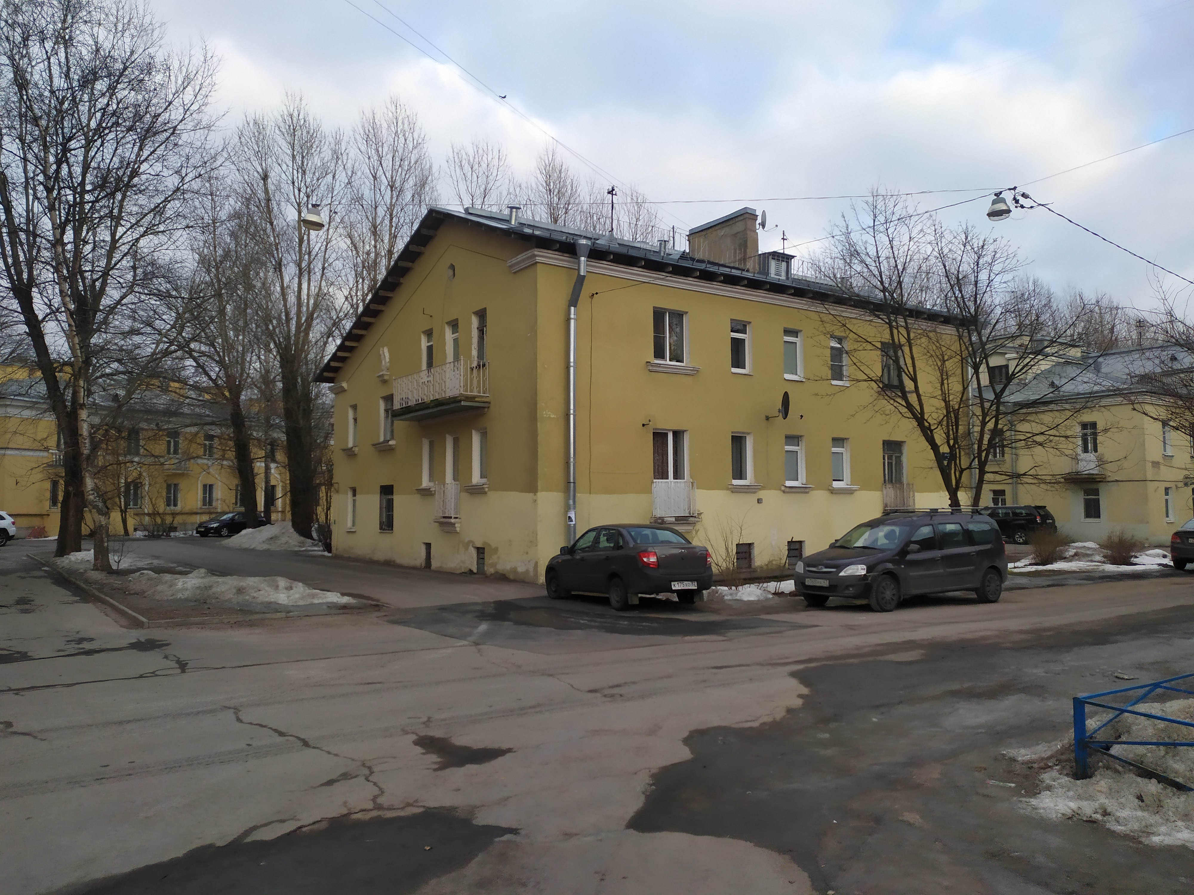 Дубровская ул., 4