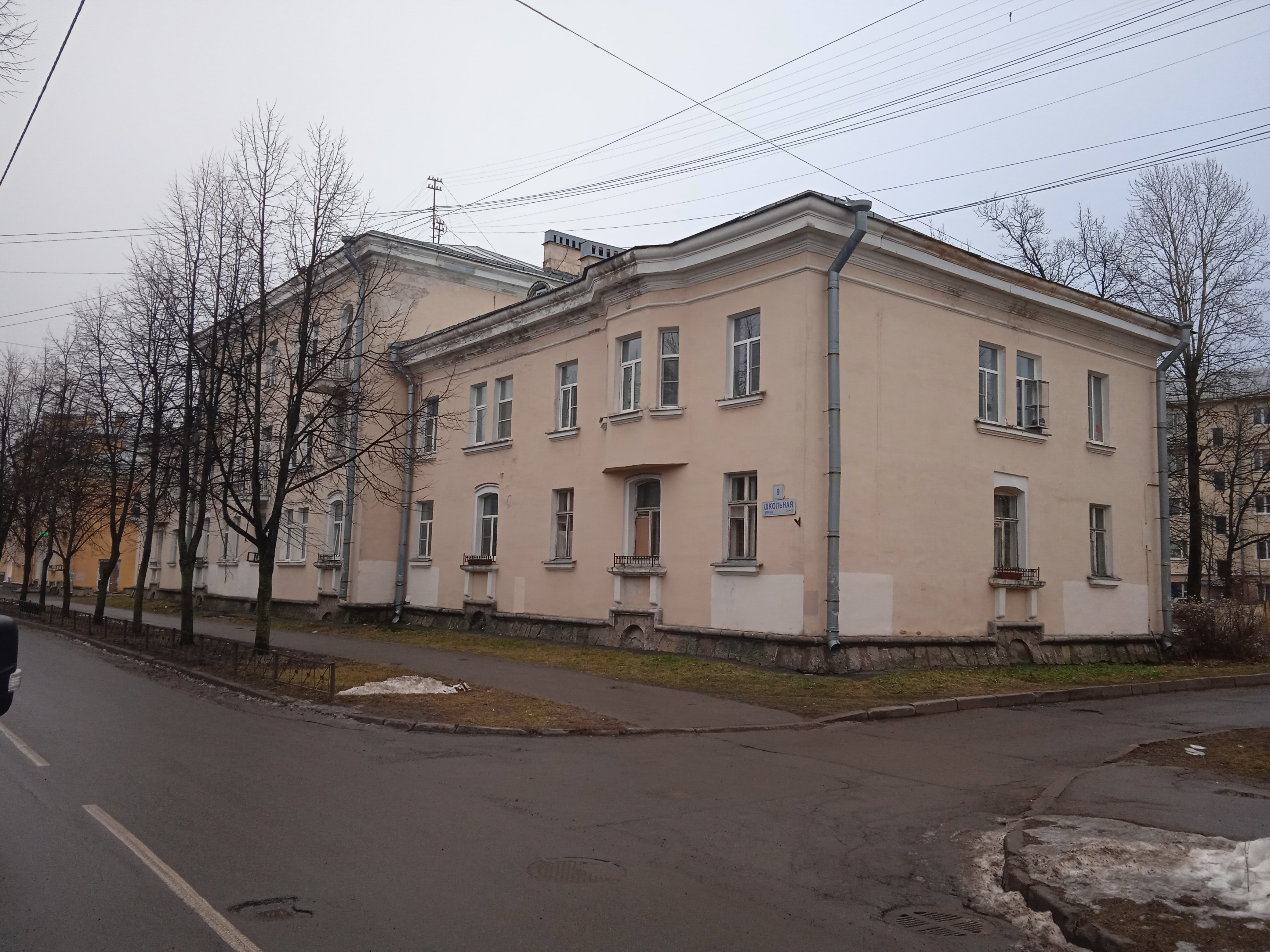 Металлострой, Школьная 9.JPG