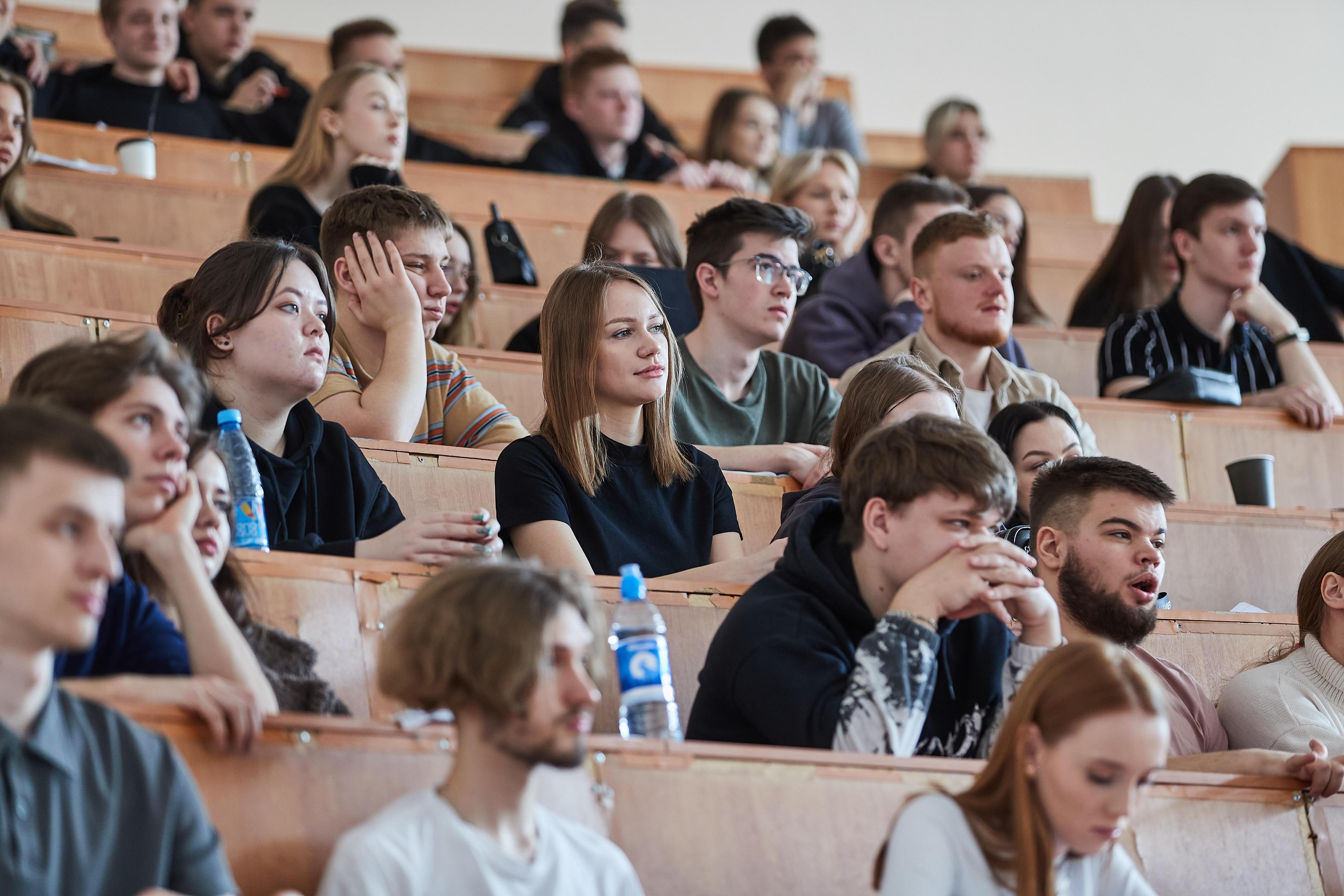 Новые правила пенсий и упрощение браков: главные изменения для пермяков к 14 апреля