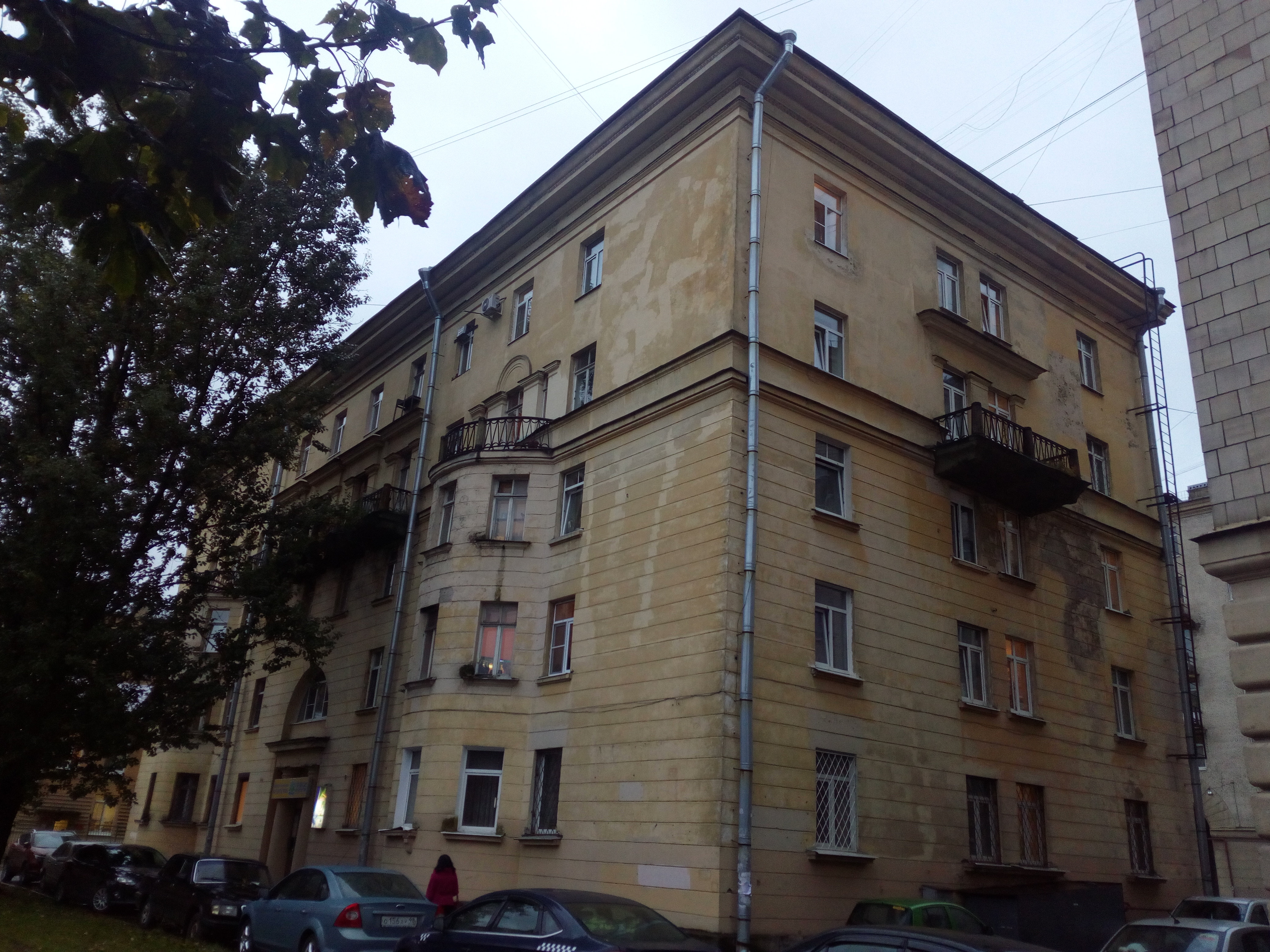 Бабушкина 42к2_1.jpg