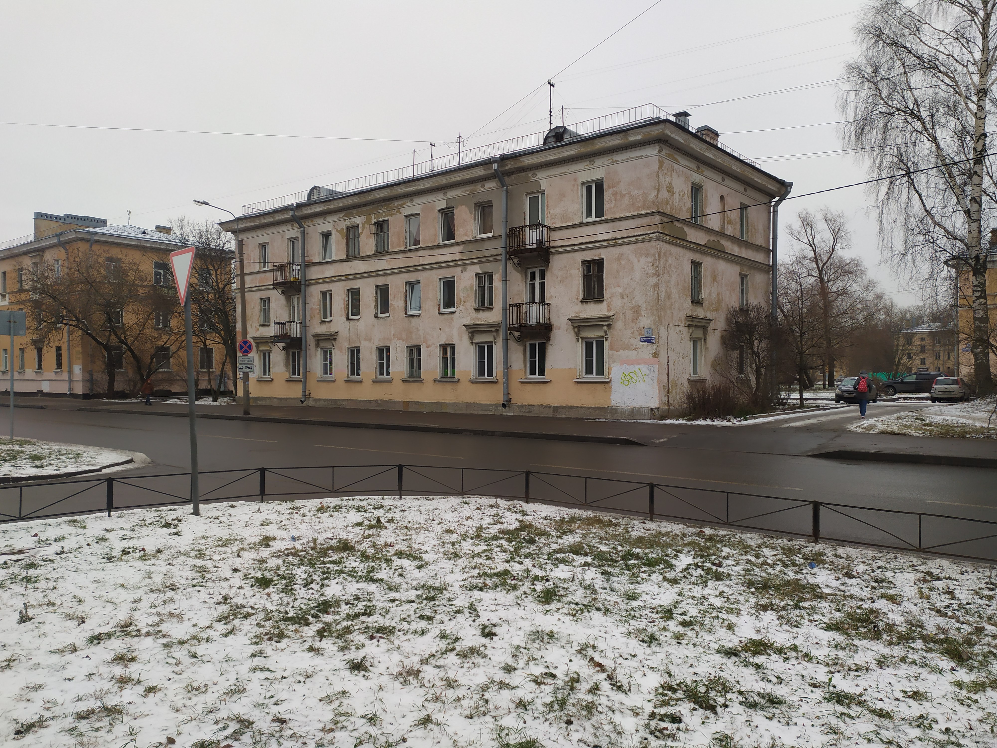 Летчика Пилютова 18_2.JPG