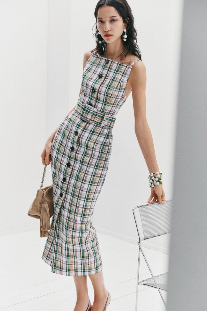 00007-carolina-herrera-prefall-2026-credit-brand.webp