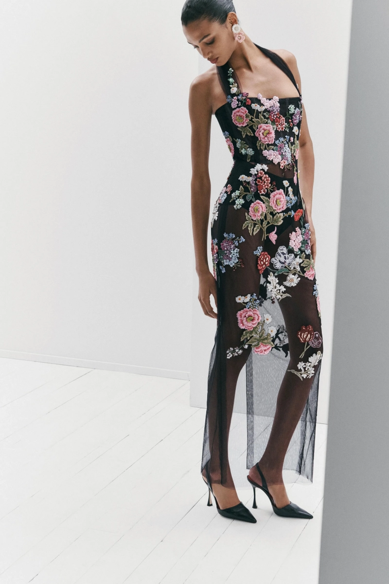 00034-carolina-herrera-prefall-2026-credit-brand.webp