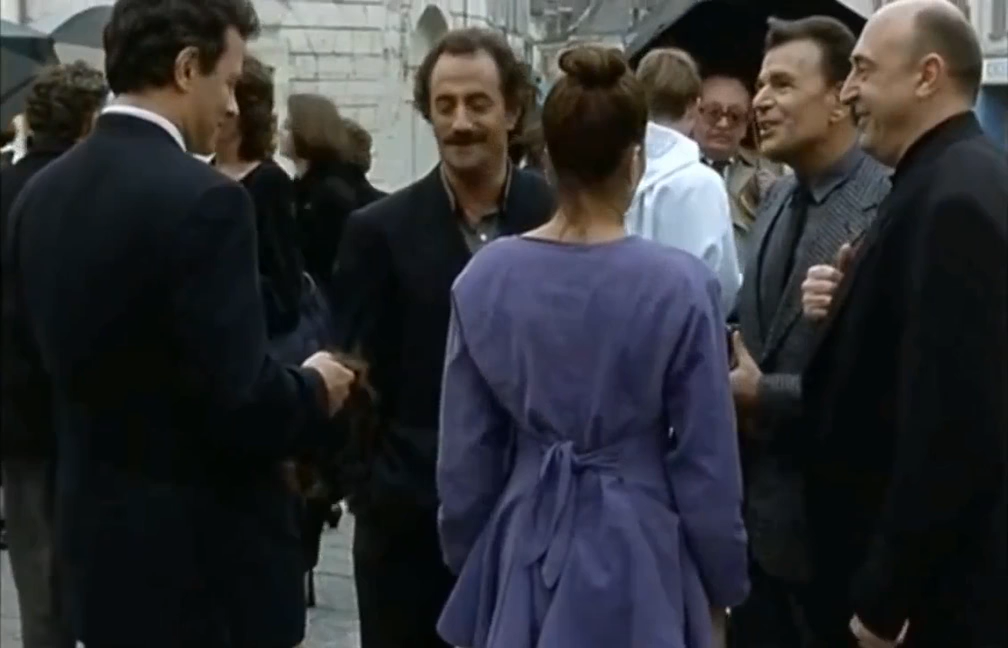 Dieu, l'amant de ma mere et le fils du charcutier (1995)_WEB-DLRip-AVC_.mkv_snapshot_00.11.50.251.png