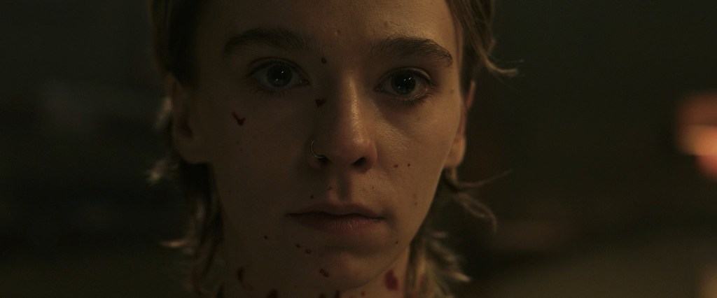 Normal 2025.AMZN.WEB-DL (1).mkv_snapshot_01.18.17.735.jpg