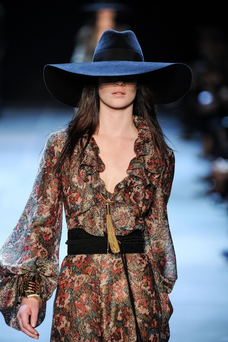 saint_laurent_wss13_076-resp2400v.jpg