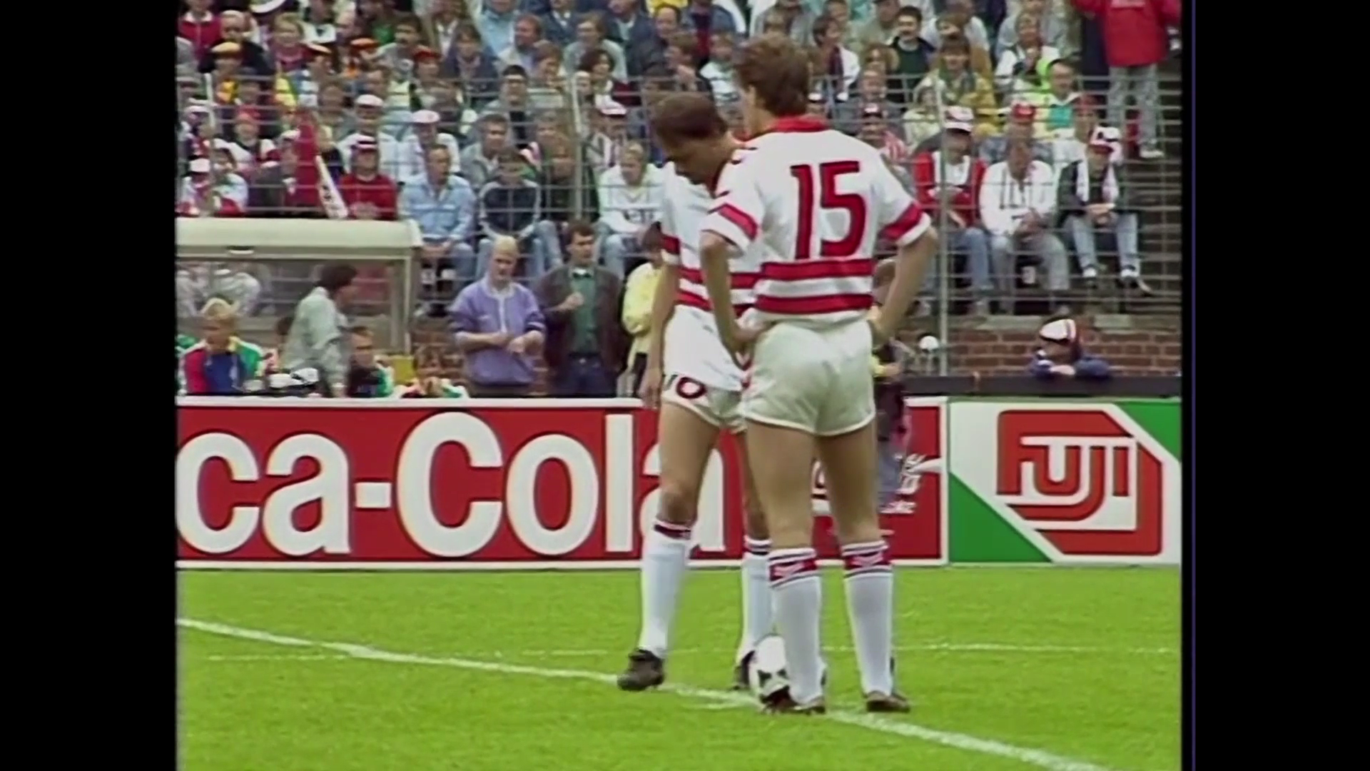 UEFA.Euro.1988.06.11.DEN-ESP.1080p50.EN.ES.mkv_000406200.png