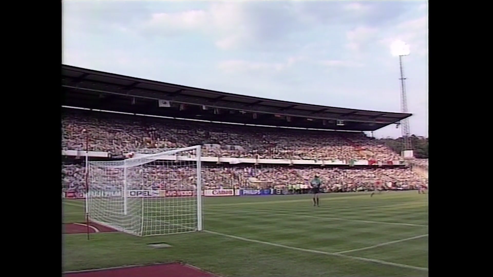 UEFA.Euro.1988.06.14.ITA-ESP.1080p50.EN.ES.mkv_000034100.png