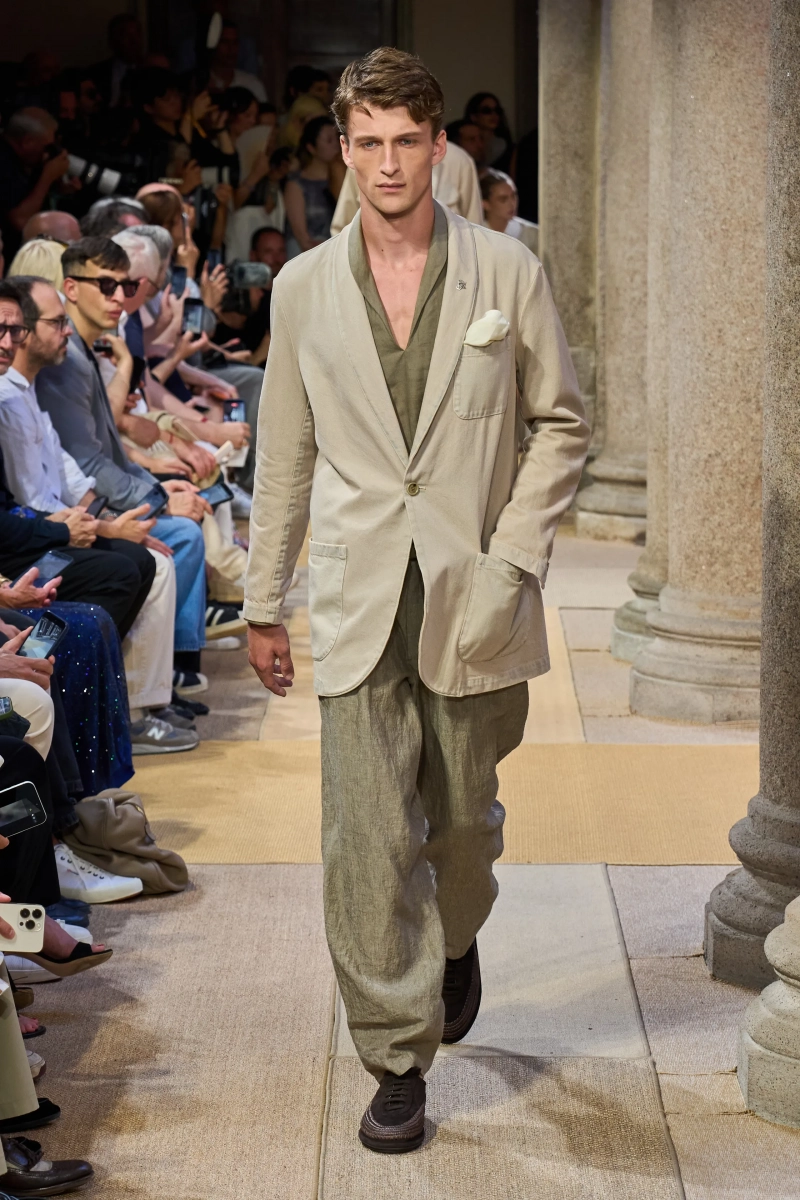 00031-giorgio-armani-spring-2027-menswear-credit-gorunway.webp