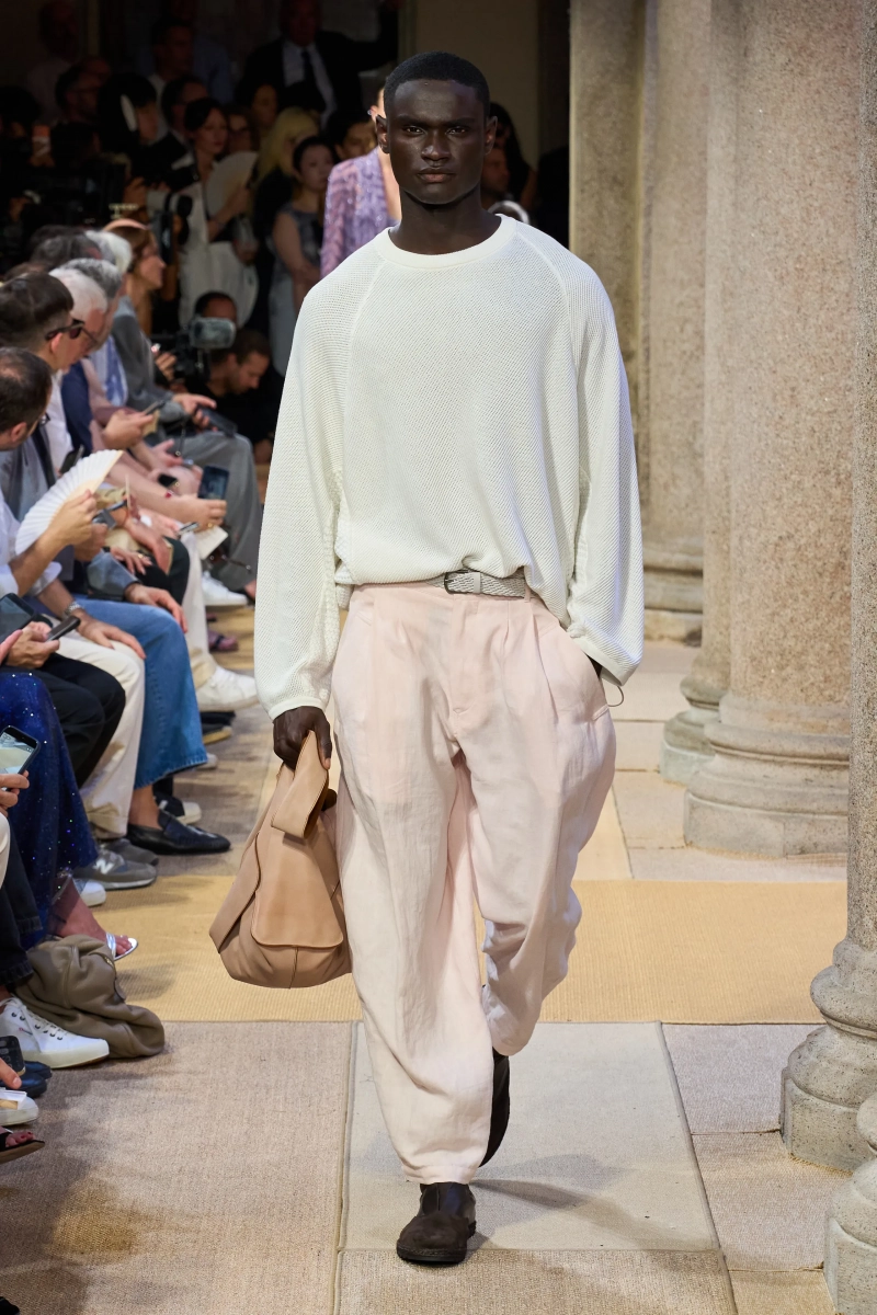 00139-giorgio-armani-spring-2027-menswear-credit-gorunway.webp