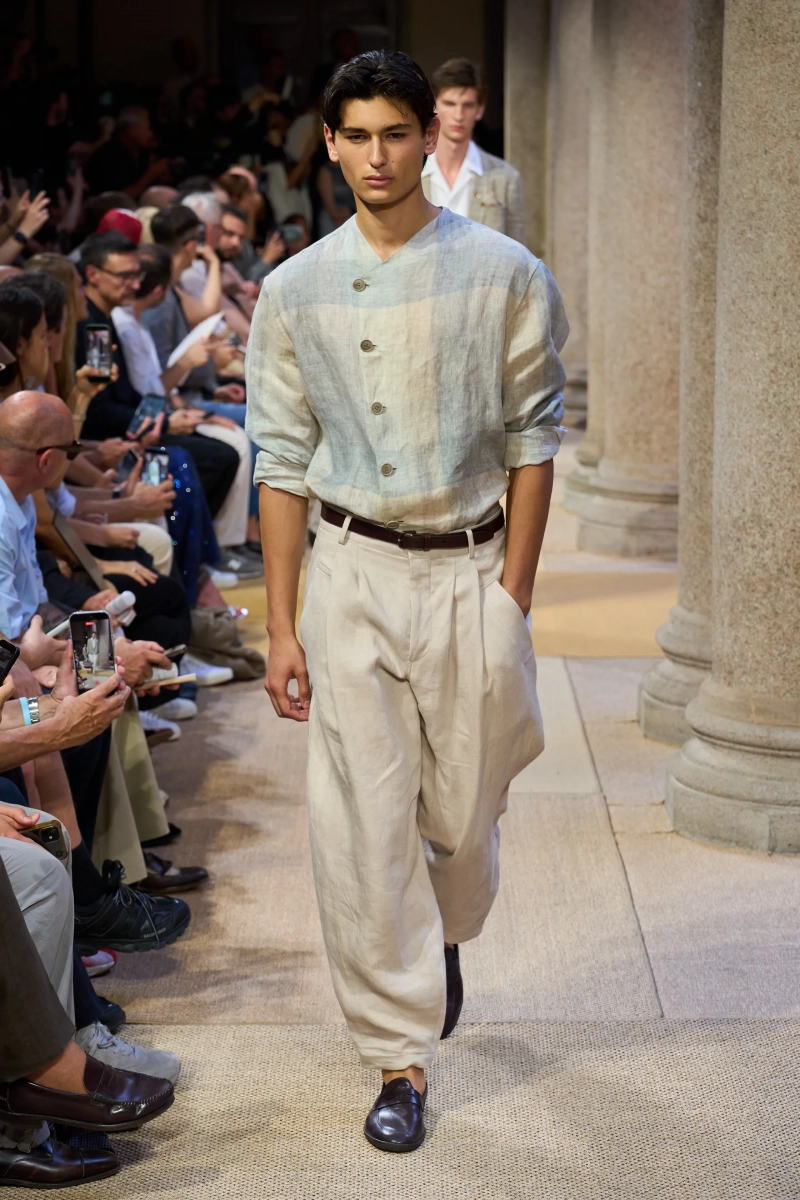 00096-giorgio-armani-spring-2027-menswear-credit-gorunway.webp