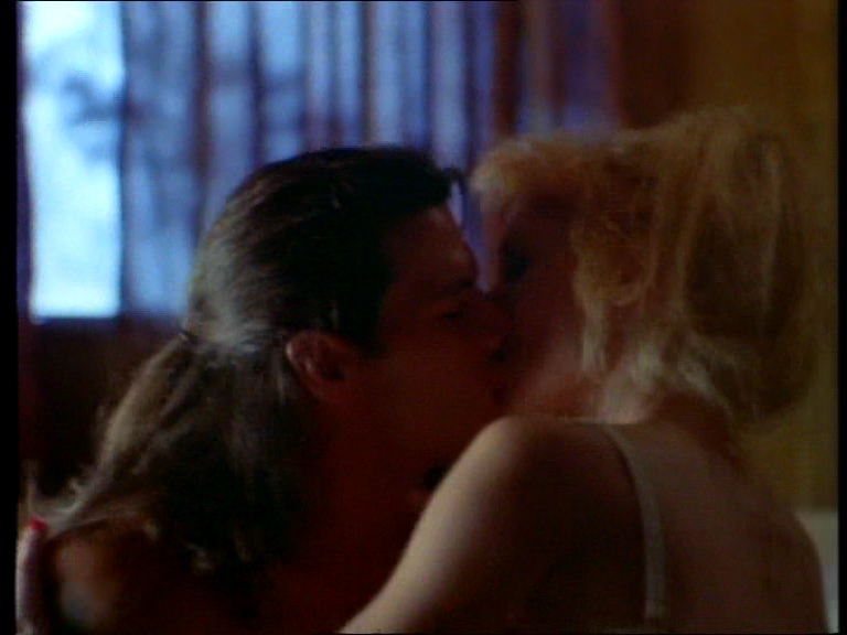 dvd_snapshot_00.17.680.png