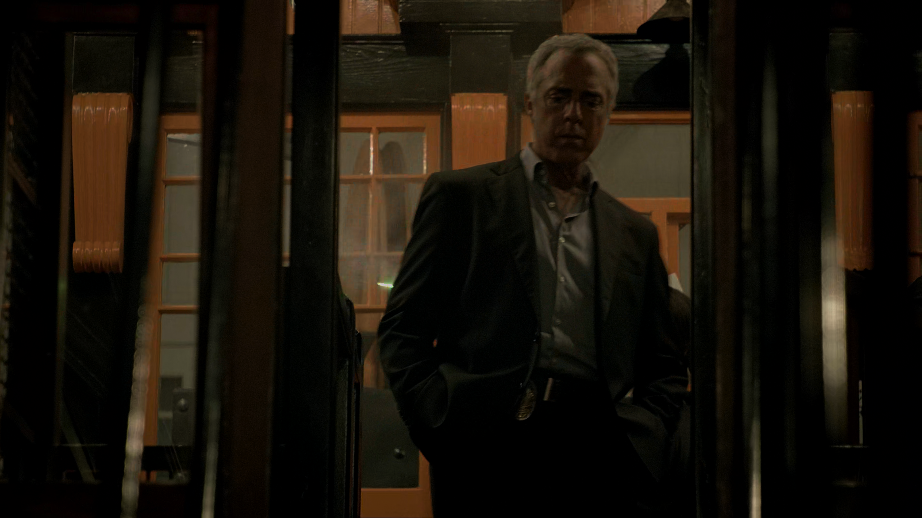 Bosch.S04E01.2160p.HDR.AMZN.WEB-DL.Rus.Eng.TeamHD.mkv_snapshot_25.50.127.png