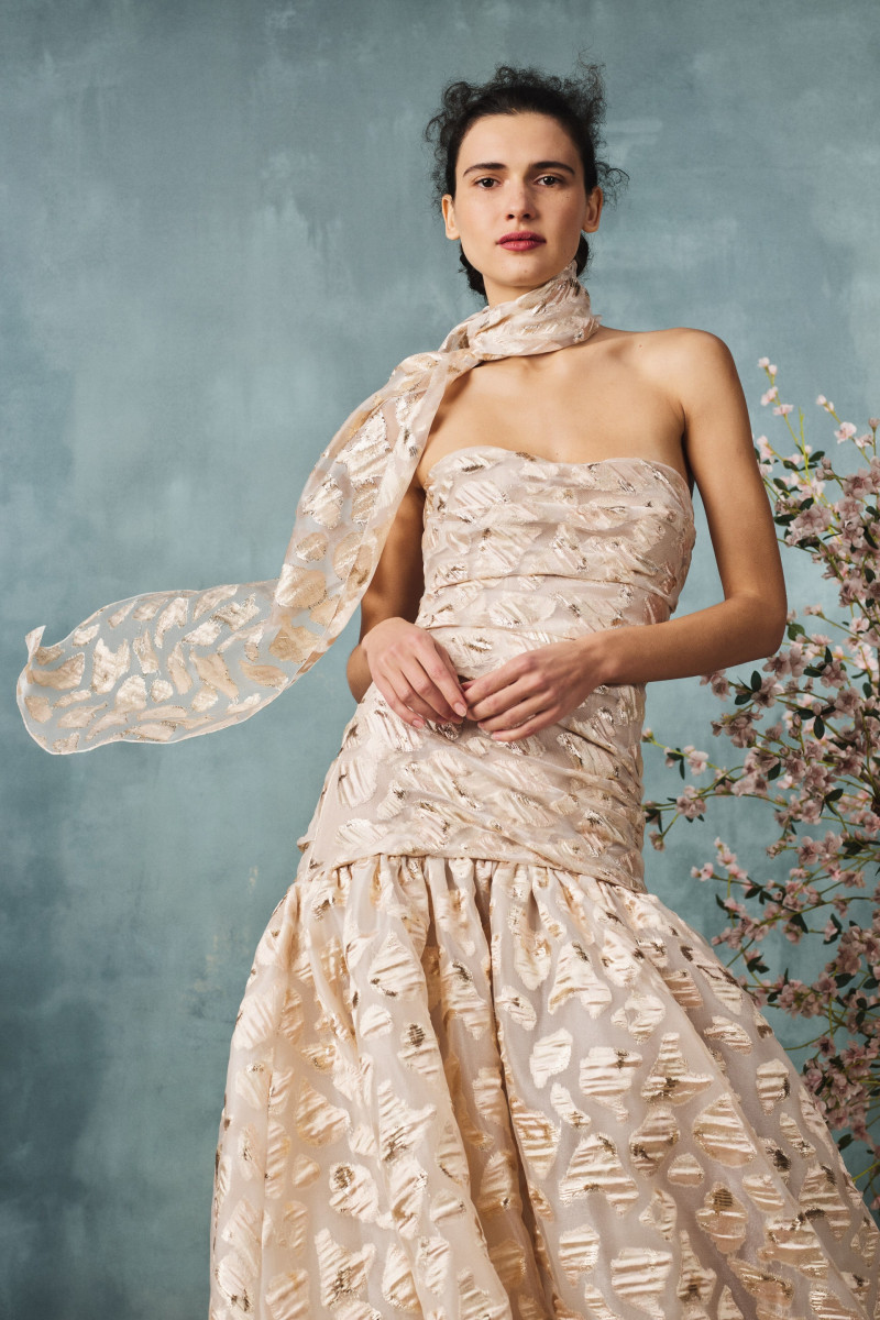 00020-Monique-Lhuillier-Fall-20-RTW-Credit-Stas-Komarovski.jpg