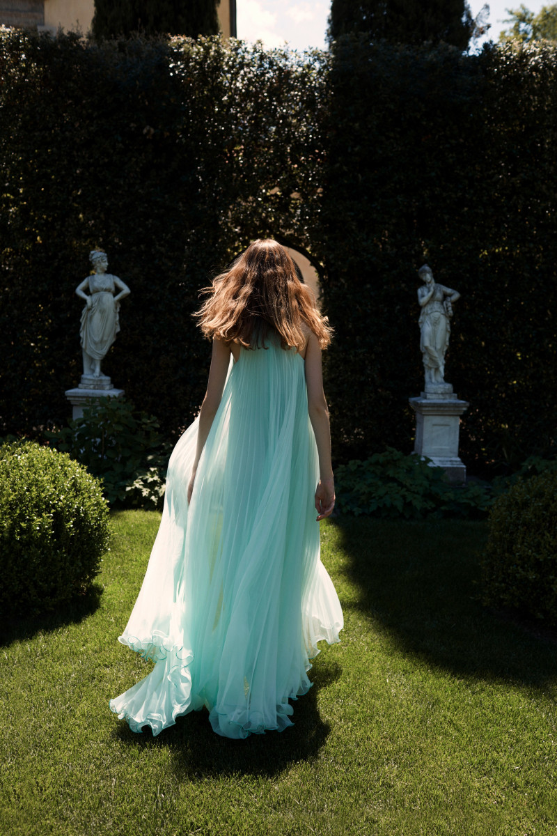 00019-Monique-Lhuillier-Spring-20.jpg