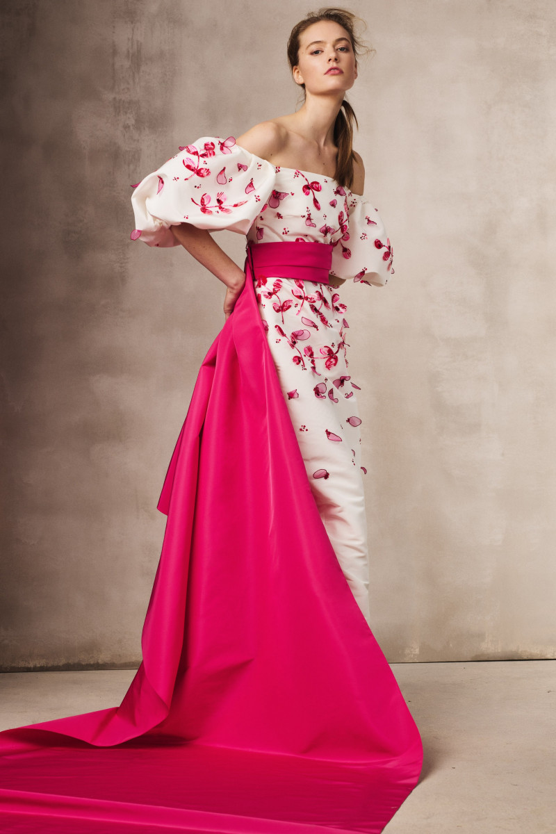 00028-Monique-Lhuillier-Fall-20-RTW-Credit-Stas-Komarovski.jpg