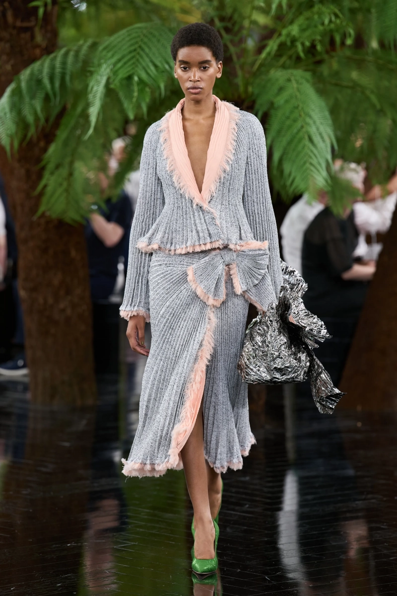 00013-christian-dior-fall-2026-couture-credit-gorunway.webp