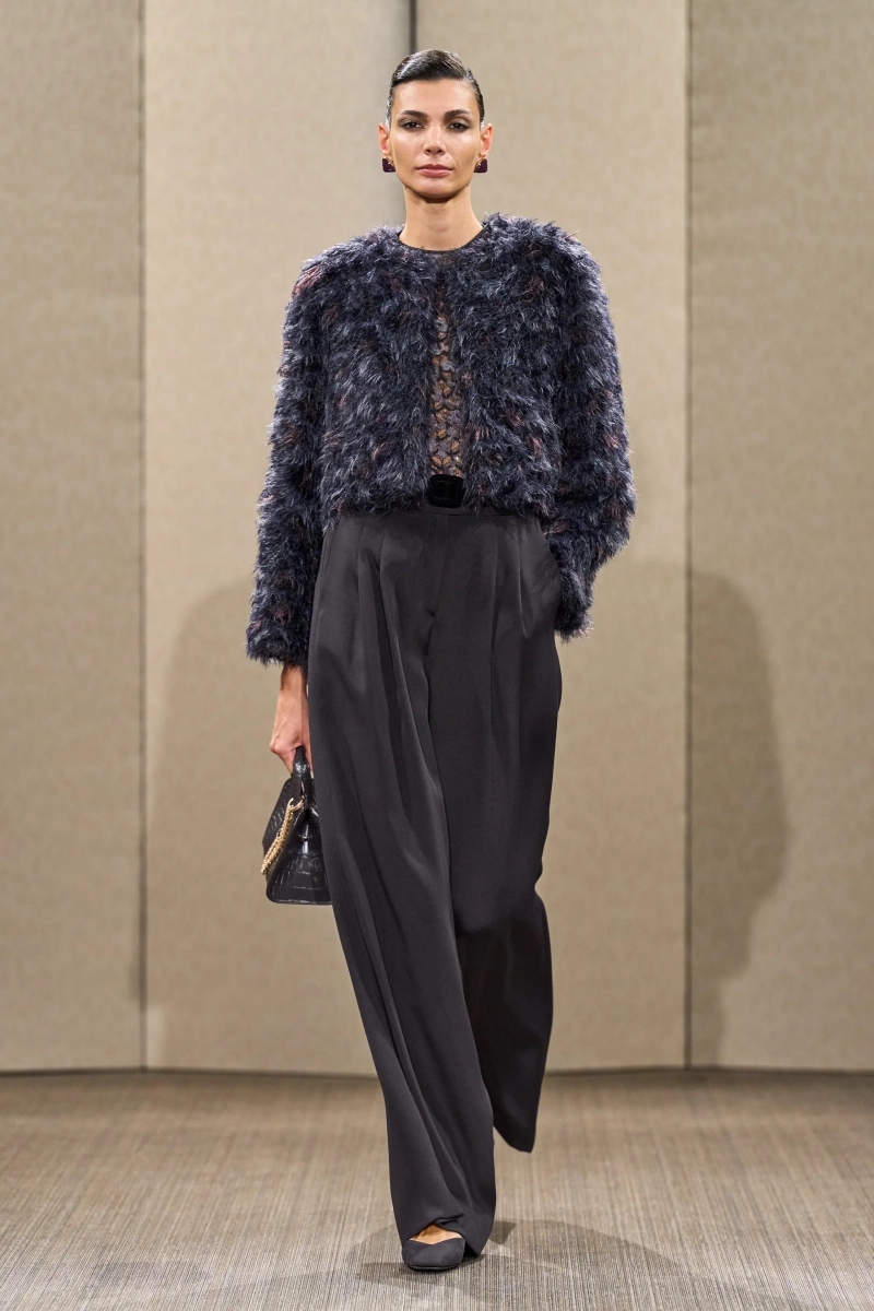 00008-armani-prive-fall-2026-couture-credit-gorunway.webp