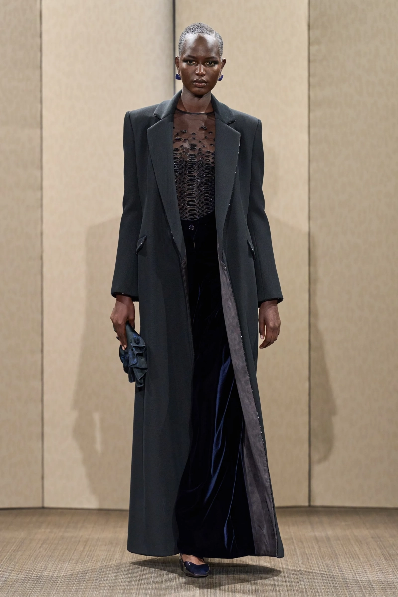 00030-armani-prive-fall-2026-couture-credit-gorunway.webp
