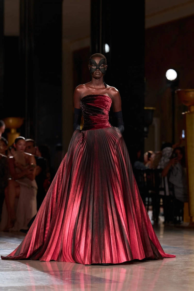00009-elie-saab-fall-2026-couture-credit-gorunway.webp