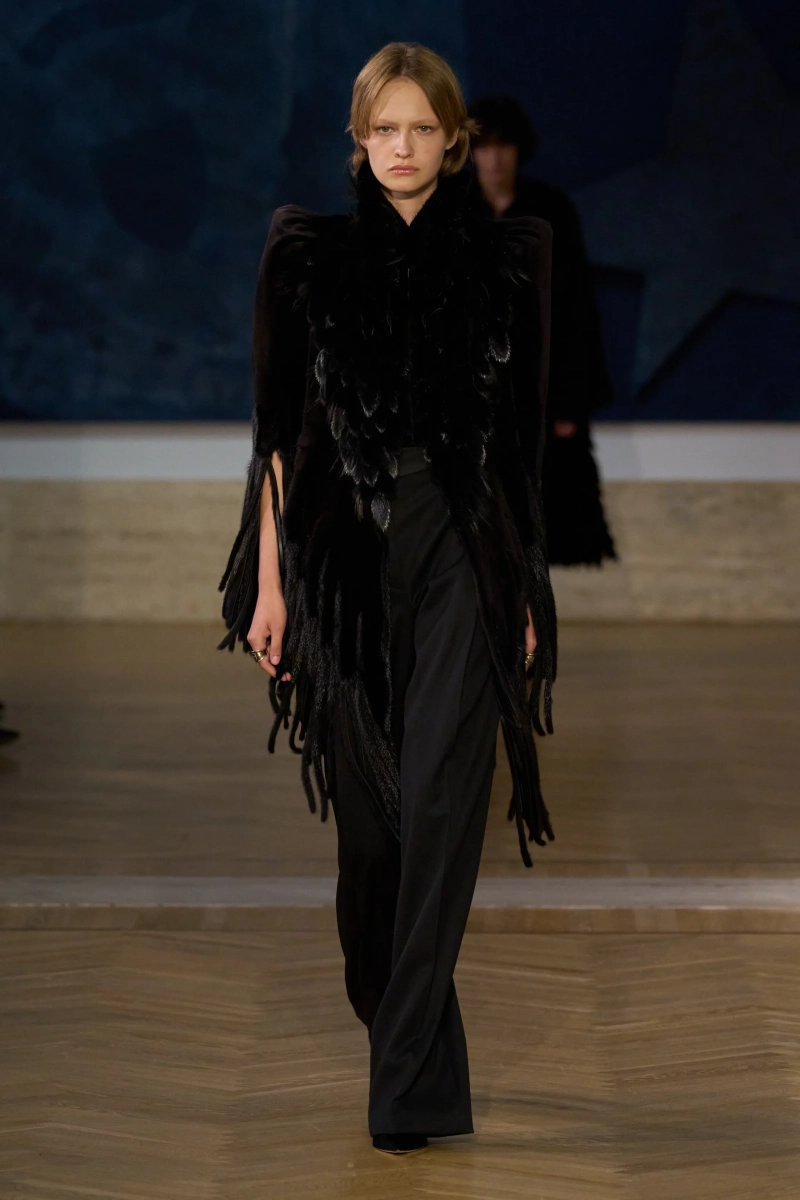 00046-fendi-fall-2026-couture-credit-gorunway.webp