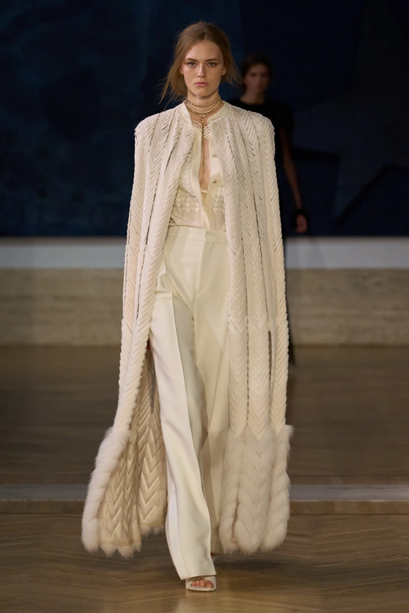 00053-fendi-fall-2026-couture-credit-gorunway.webp