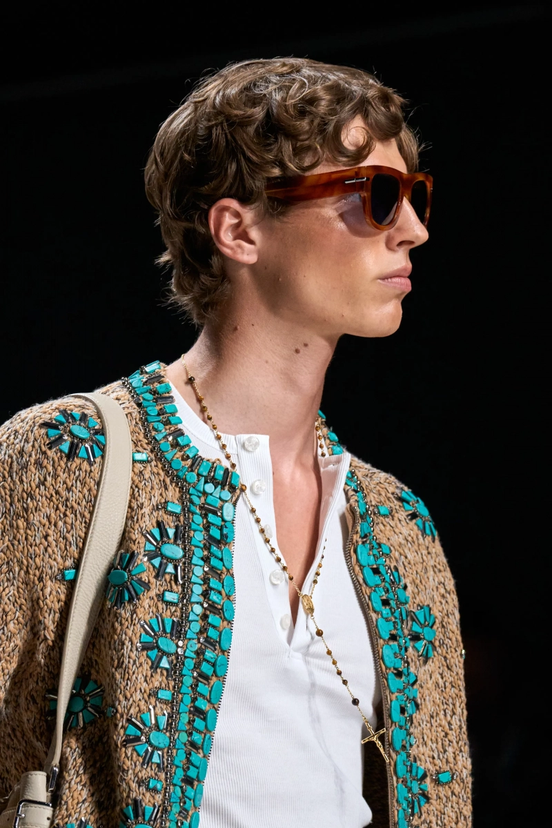 00127-dolce-and-gabbana-spring-2027-menswear-details-credit-gorunway.webp