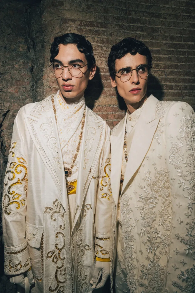 Dolce-Gabbana-Alta-Sartoria-2025-Rome-Backstage-Runway-Magazine-4.webp