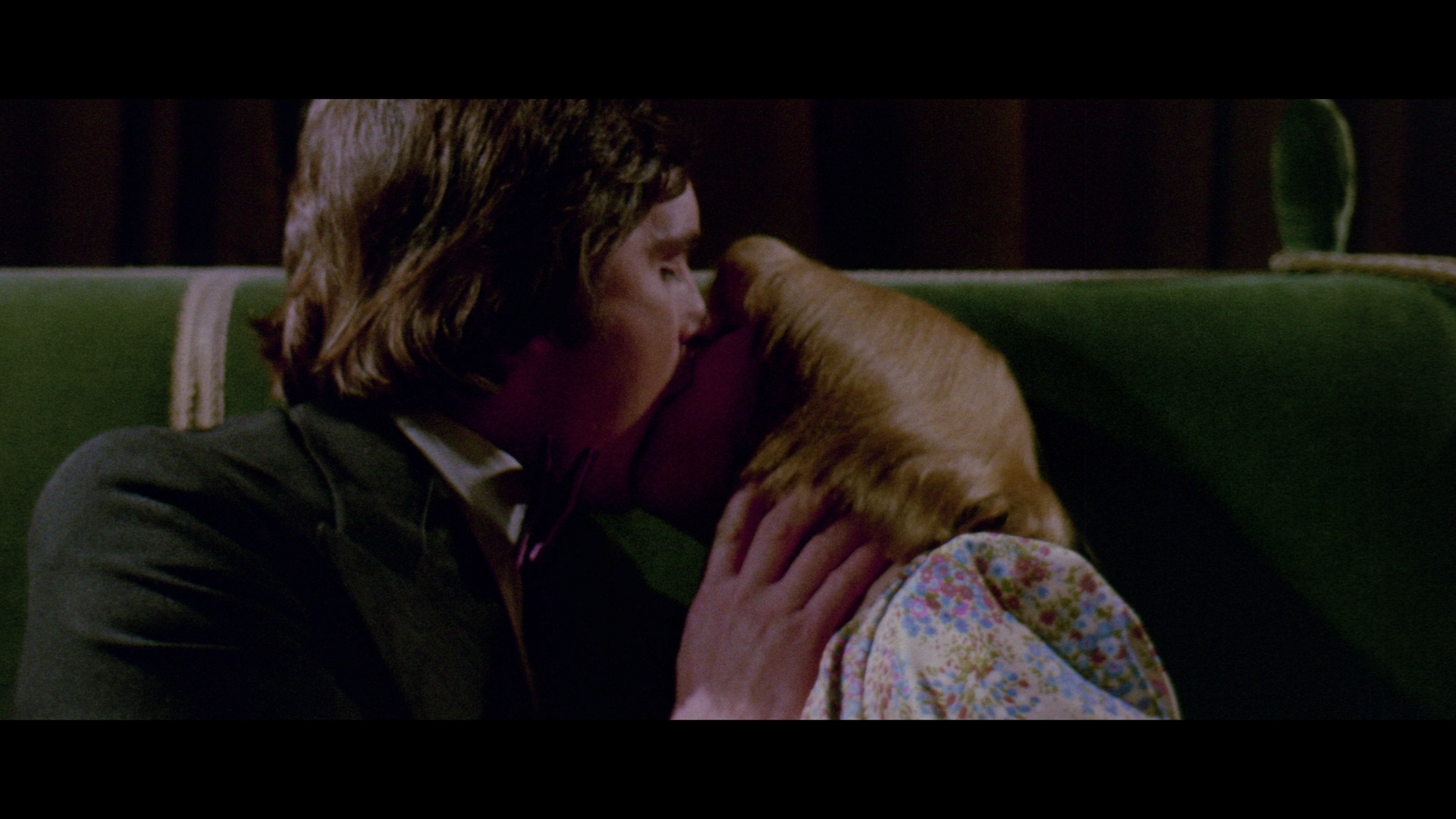 Satan's.Slave.1976.BDRemux.1080p.mkv_snapshot_00.06.39.608.png