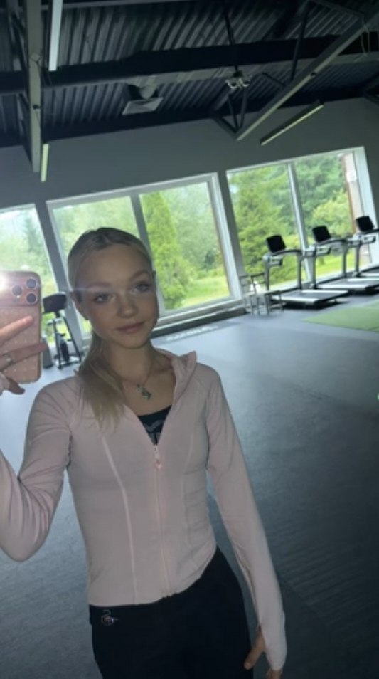 https://i4.imageban.ru/out/2026/07/26/6eeceecd7577f705247f50f762f79427.jpg