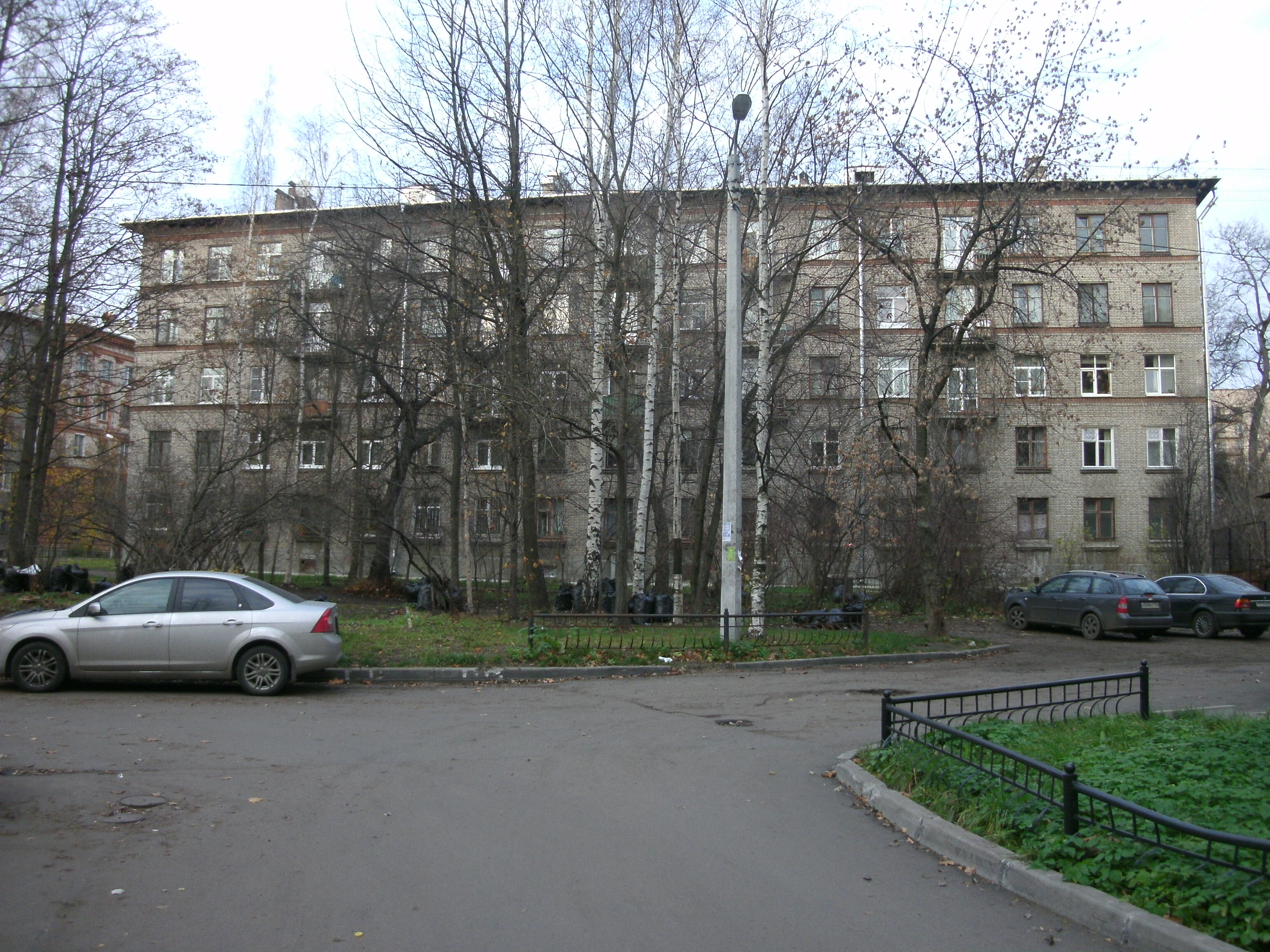 2-й Муринский 7.JPG